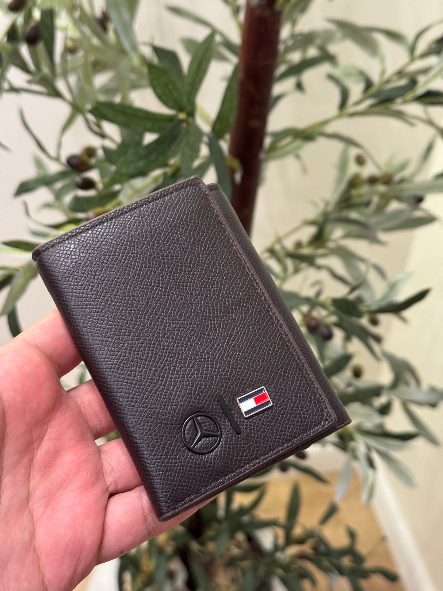 Tommy Trifold brown Wallet